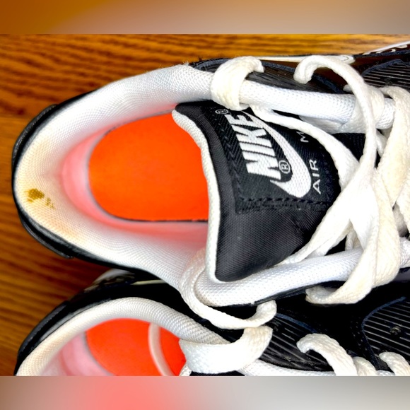 Nike AirMax Shoes w/ Black Hearts - Picture 10 of 10